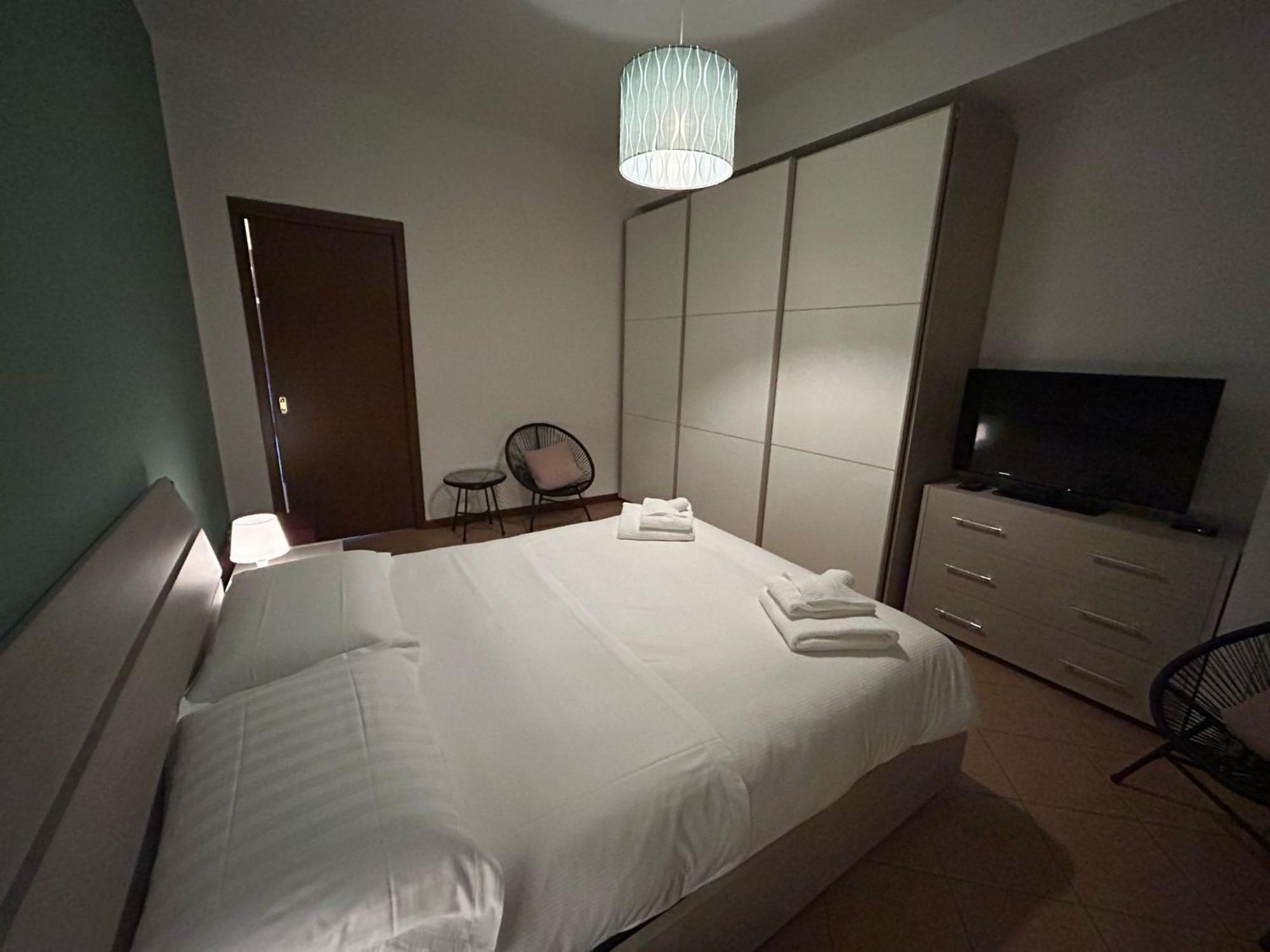 3T House 2 Casa Vacanze クレモナ エクステリア 写真